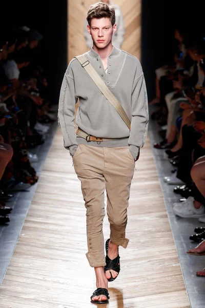 Look 38
